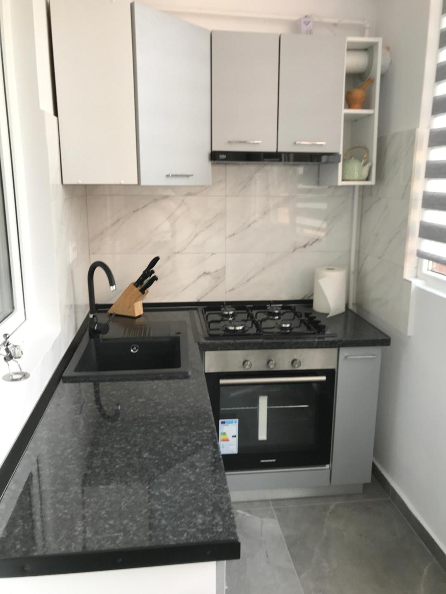 Luxury 2 Free Parking Air Conditioning Espresso Modern Bright View Full Complet Utilat